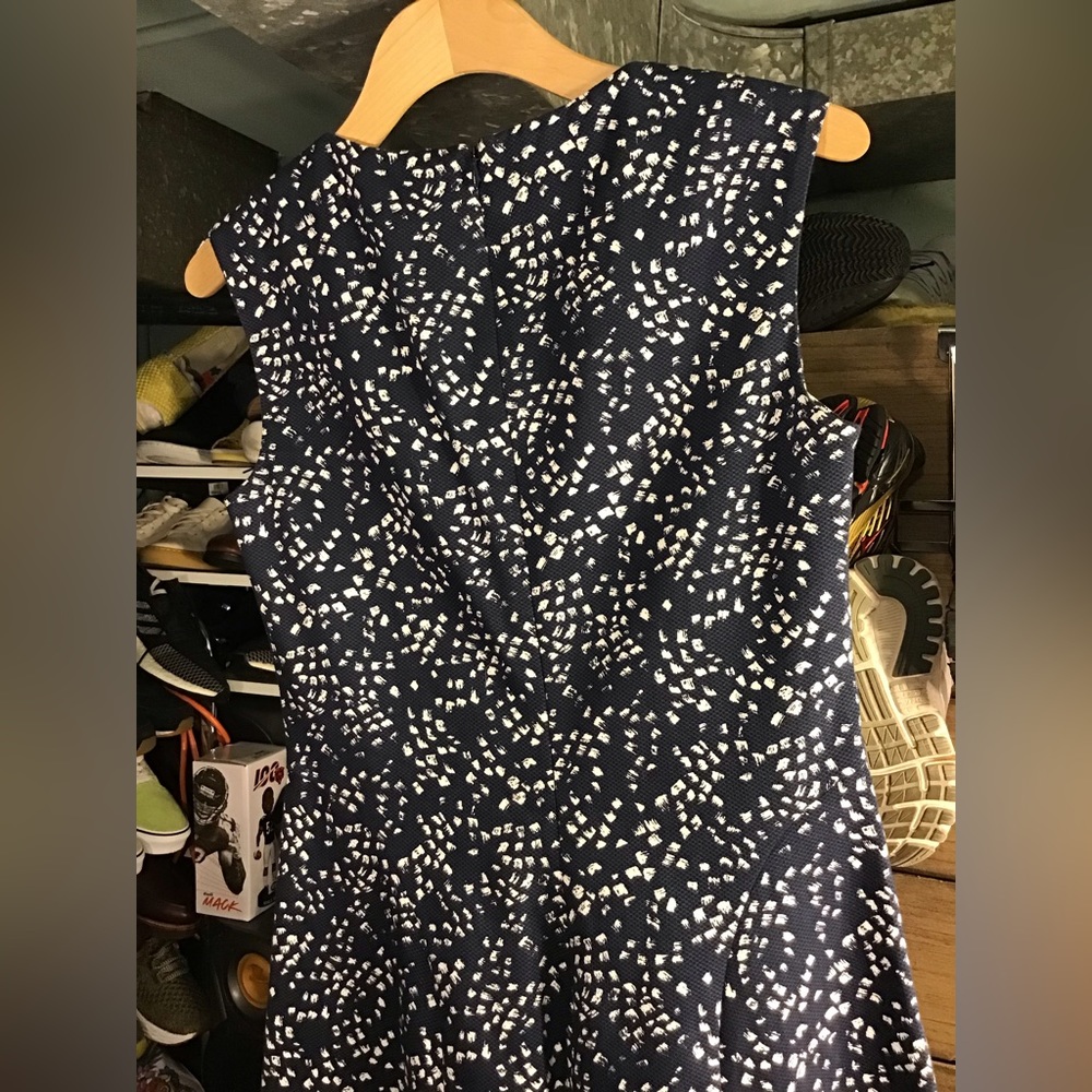 Beautiful PESERICO DRESSES - Picture 16 of 16